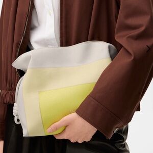 FLAMENCO CLUTCH SQUARE
1220 NAPA TERNERA / NAPPA CALF